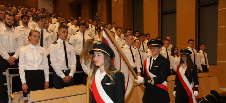 [FOTO, VIDEO] Uroczystość 40-lecia Ośrodka Kształcenia Lotniczego Politechniki Rzeszowskiej